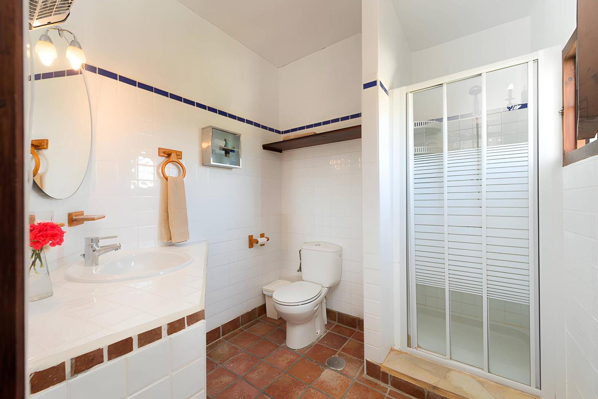 Castle Tower Apartment In Rural Holiday Park 'Bernard' Толокс Екстер'єр фото